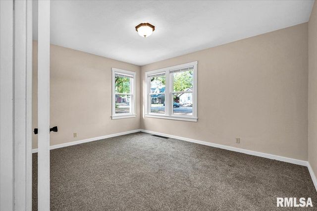 514 N 5TH Street, Chillicothe, IL 61523