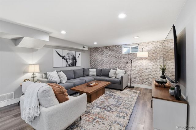 3730 S Huron Street, Englewood, CO 80110