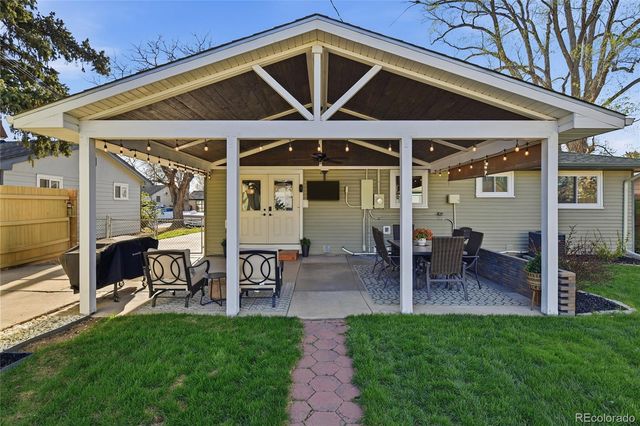 3730 S Huron Street, Englewood, CO 80110