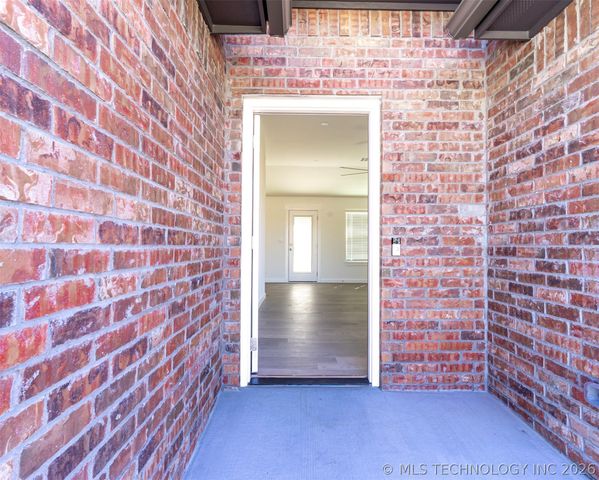 15027 S Poplar Place, Glenpool, OK 74033