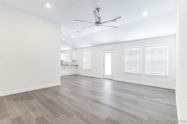 15027 S Poplar Place, Glenpool, OK 74033