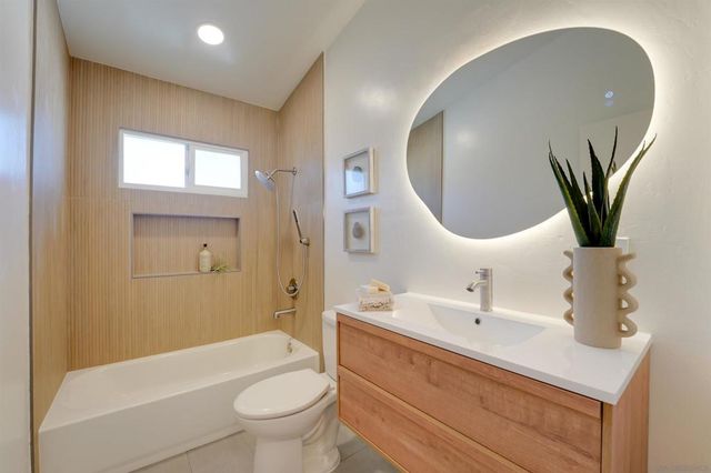 2653 Lange Avenue, San Diego, CA 92122