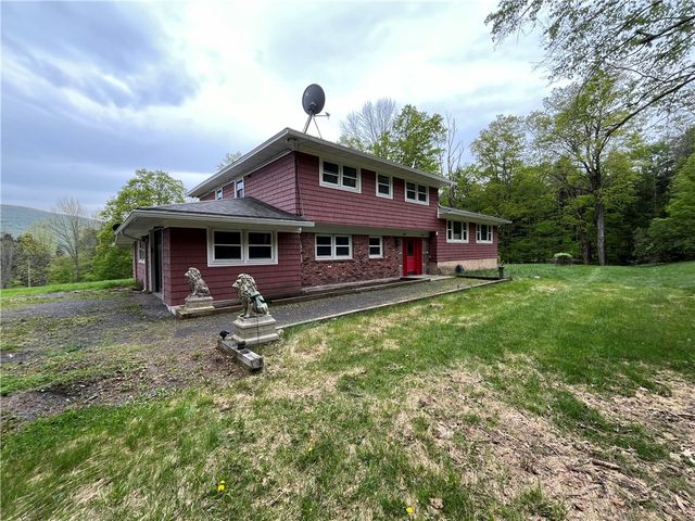 1302 Swart Road, Middletown, NY 12455