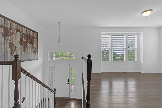 1134 E BAUER Road, Naperville, IL 60563