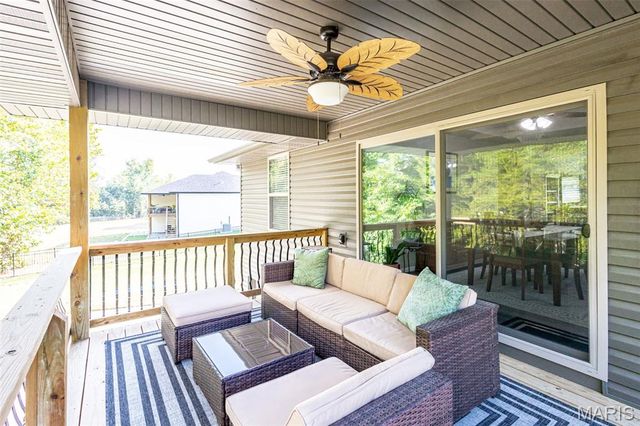 1326 Summerfield Drive, Jefferson City, MO 65109