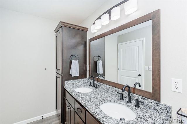 1326 Summerfield Drive, Jefferson City, MO 65109