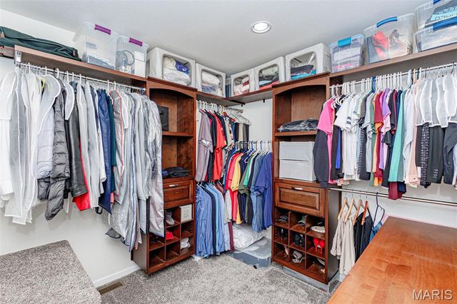 1326 Summerfield Drive, Jefferson City, MO 65109