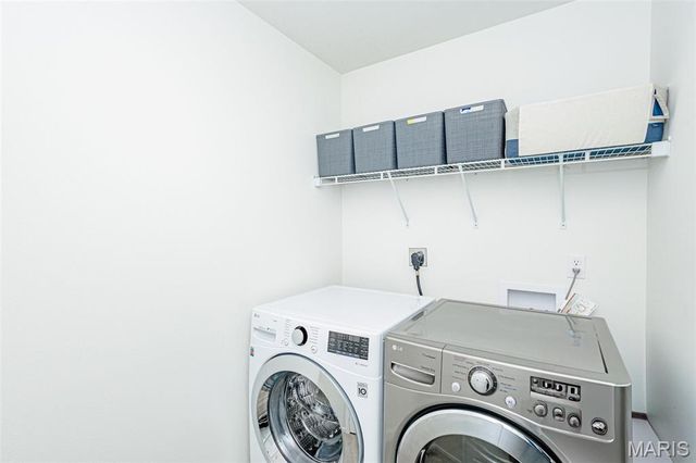 1326 Summerfield Drive, Jefferson City, MO 65109