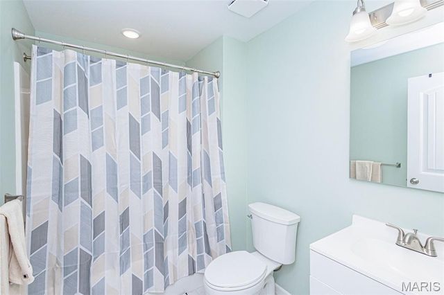 1326 Summerfield Drive, Jefferson City, MO 65109