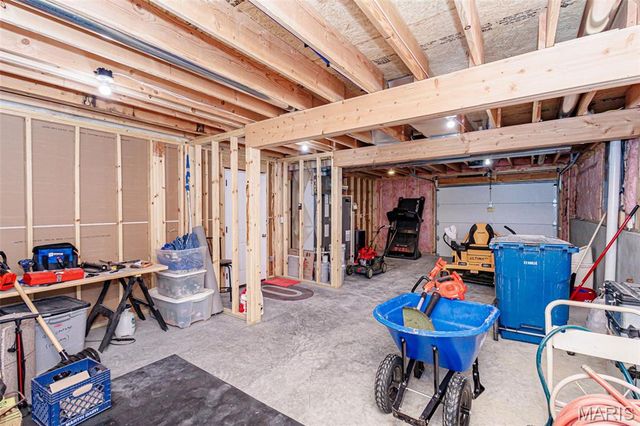 1326 Summerfield Drive, Jefferson City, MO 65109