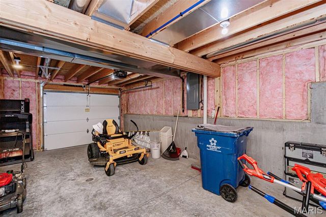 1326 Summerfield Drive, Jefferson City, MO 65109