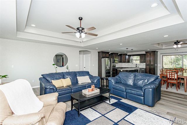 1326 Summerfield Drive, Jefferson City, MO 65109