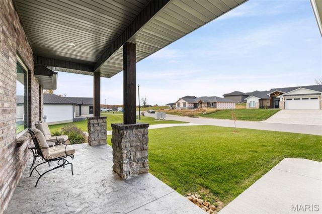 1326 Summerfield Drive, Jefferson City, MO 65109