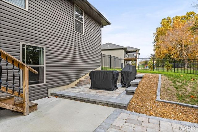 1326 Summerfield Drive, Jefferson City, MO 65109