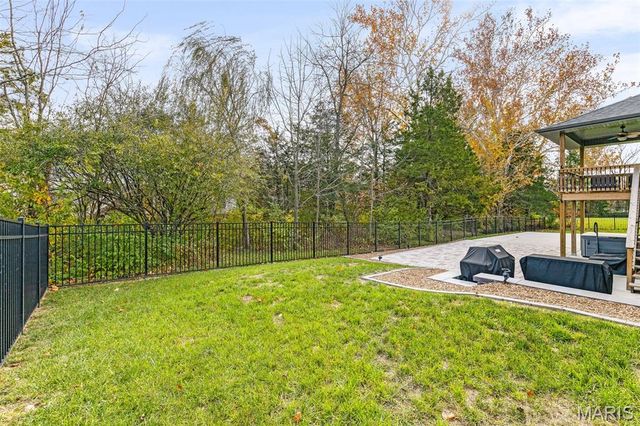 1326 Summerfield Drive, Jefferson City, MO 65109