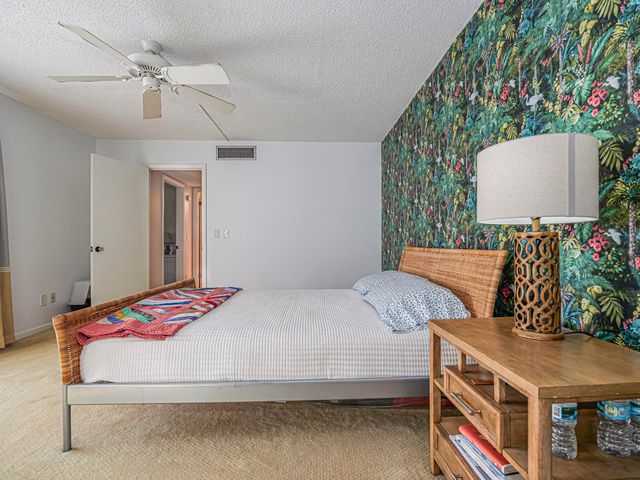 1166 6th Avenue 14c, Vero Beach, FL 32960