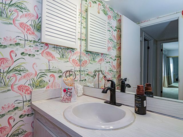 1166 6th Avenue 14c, Vero Beach, FL 32960