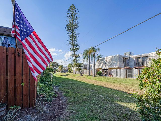 1166 6th Avenue 14c, Vero Beach, FL 32960