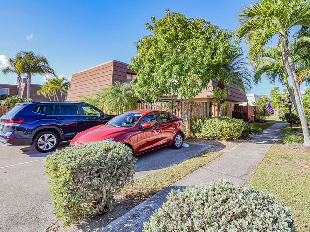 1166 6th Avenue 14c, Vero Beach, FL 32960