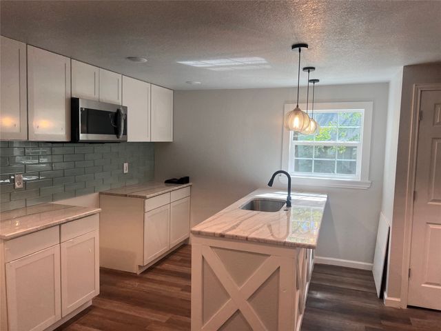 521 Morgan Street, Bonham, TX 75418