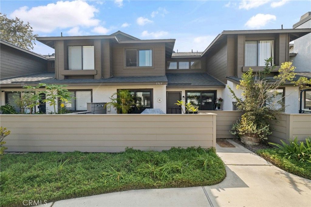 Image 1 of property listing at 1363 N Schooner, Anaheim, CA 92801