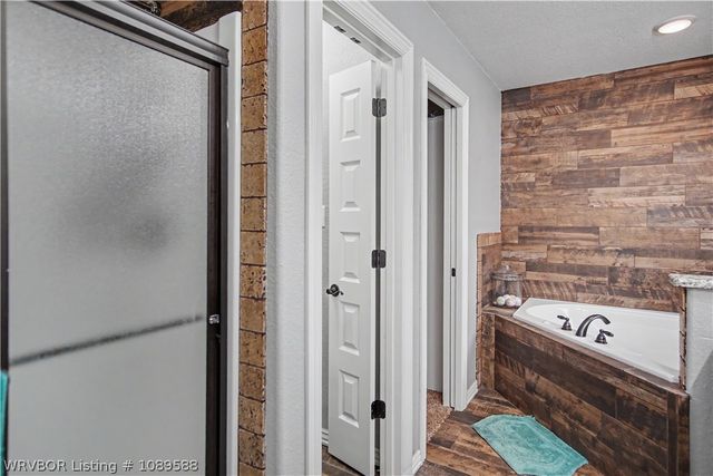 726 Durmast Lane, Greenwood, AR 72936