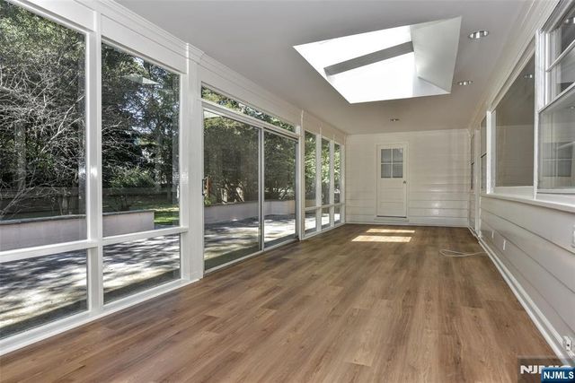 3 Split Rock Road, Upper Saddle River, NJ 07458