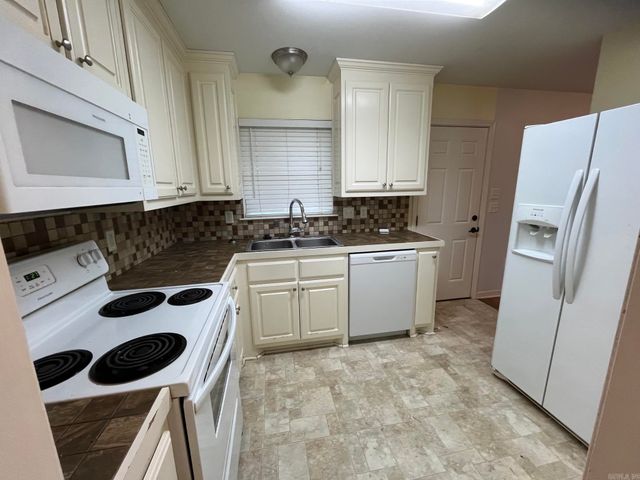 17 Rosemont Drive, Little Rock, AR 72204