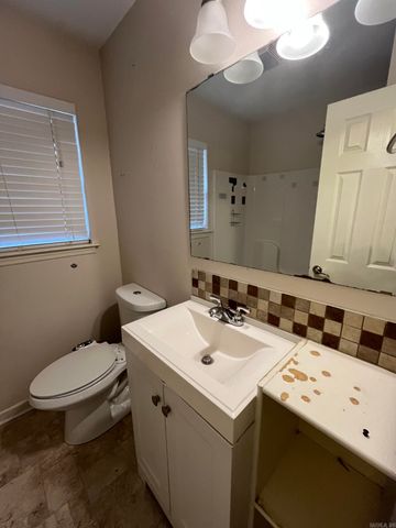 17 Rosemont Drive, Little Rock, AR 72204