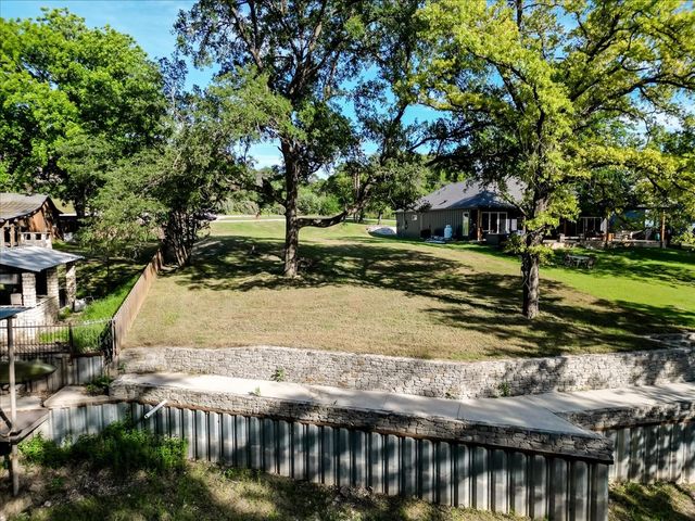 1115 E Lake Drive, Weatherford, TX 76087