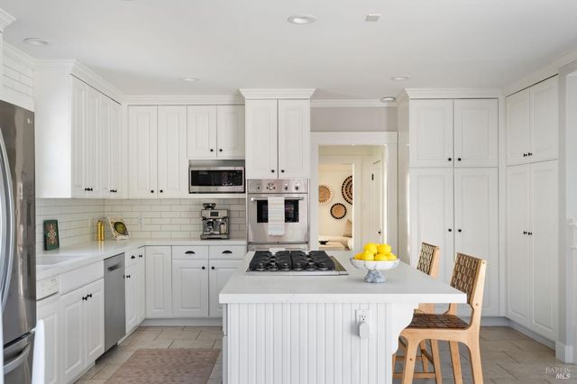 11 Ash Ave, Kentfield, CA 94904