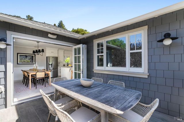 11 Ash Ave, Kentfield, CA 94904