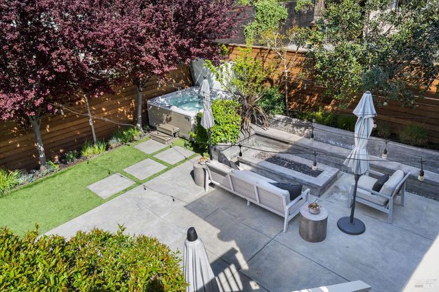 11 Ash Ave, Kentfield, CA 94904