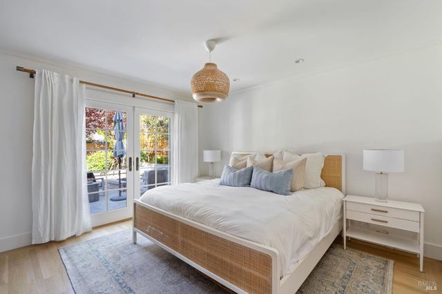 11 Ash Ave, Kentfield, CA 94904