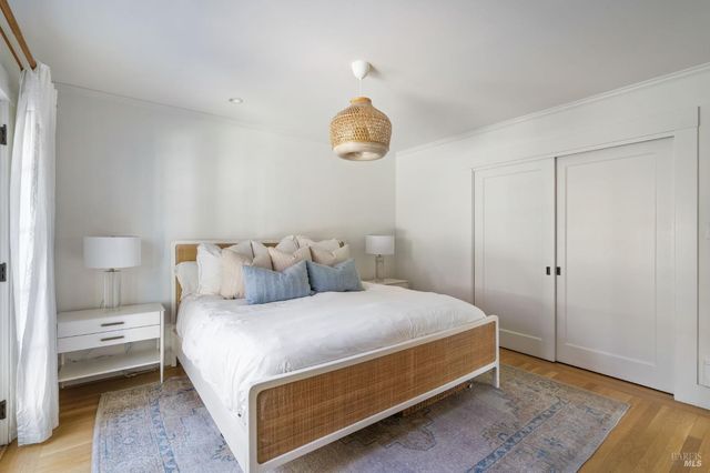 11 Ash Ave, Kentfield, CA 94904