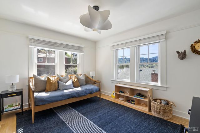 11 Ash Ave, Kentfield, CA 94904