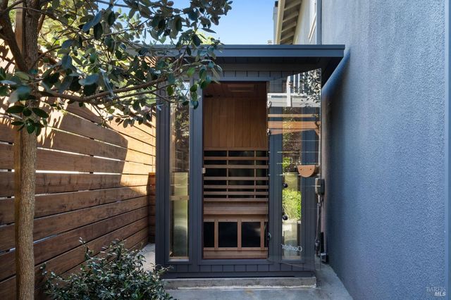 11 Ash Ave, Kentfield, CA 94904