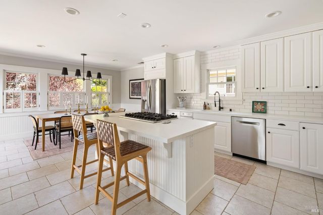 11 Ash Ave, Kentfield, CA 94904