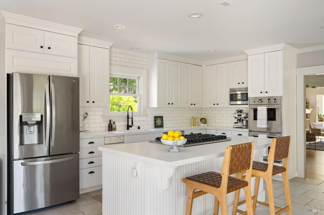 11 Ash Ave, Kentfield, CA 94904