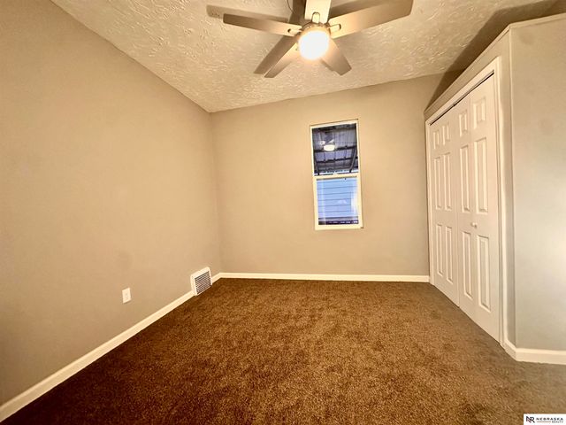 2008 Oak Street, Omaha, NE 68108