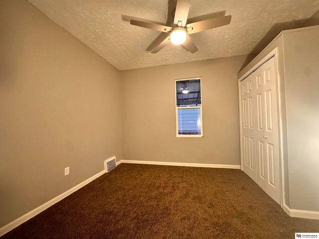 2008 Oak Street, Omaha, NE 68108