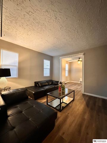 2008 Oak Street, Omaha, NE 68108