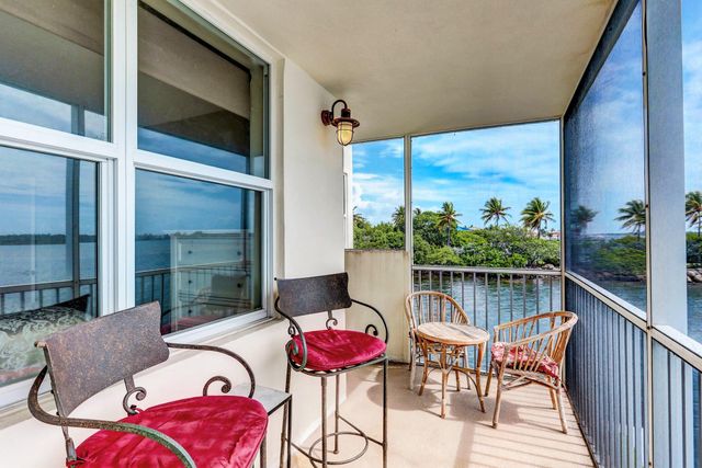 1820 New Palm Way 201, Boynton Beach, FL 33435