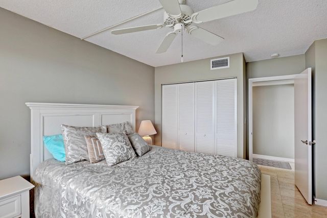 1820 New Palm Way 201, Boynton Beach, FL 33435