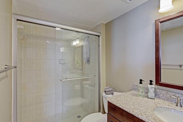 1820 New Palm Way 201, Boynton Beach, FL 33435