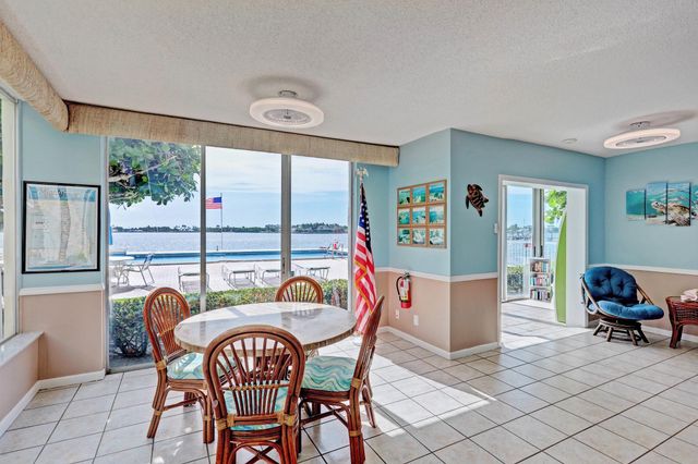 1820 New Palm Way 201, Boynton Beach, FL 33435