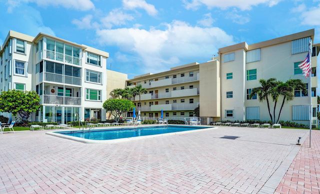 1820 New Palm Way 201, Boynton Beach, FL 33435