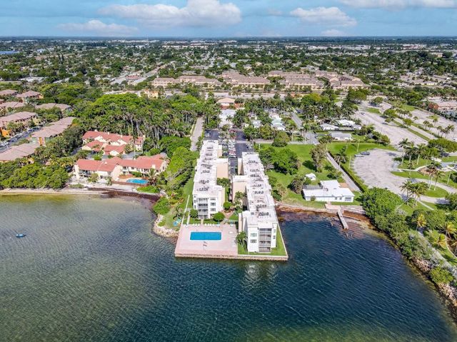 1820 New Palm Way 201, Boynton Beach, FL 33435