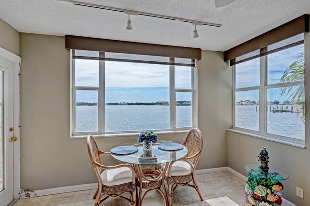1820 New Palm Way 201, Boynton Beach, FL 33435