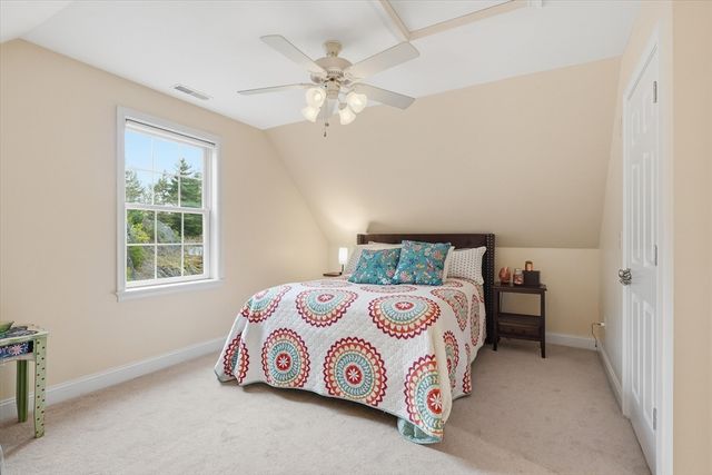 2B Gates Lane B, Wakefield, MA 01880